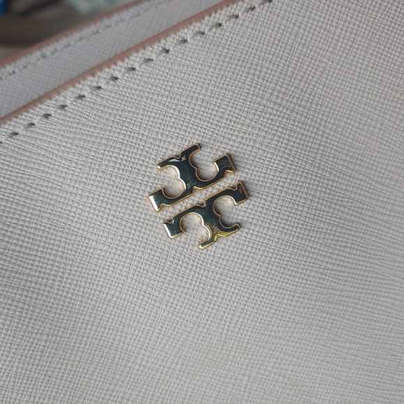 Tory Burch York Saffiano Leather Tote light oak purse - Picture 8 of 16